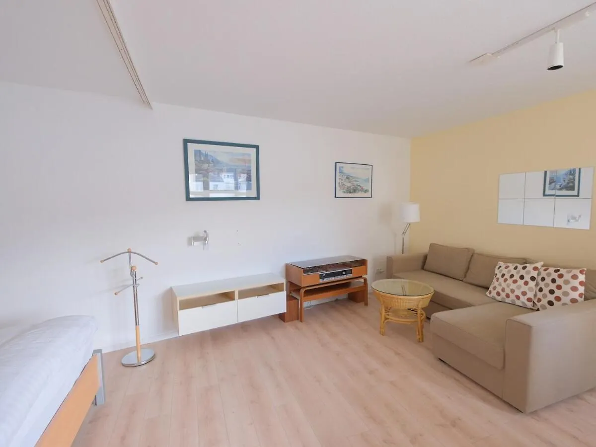City Apartment With Balcony, Elevator, Turntable Hannover